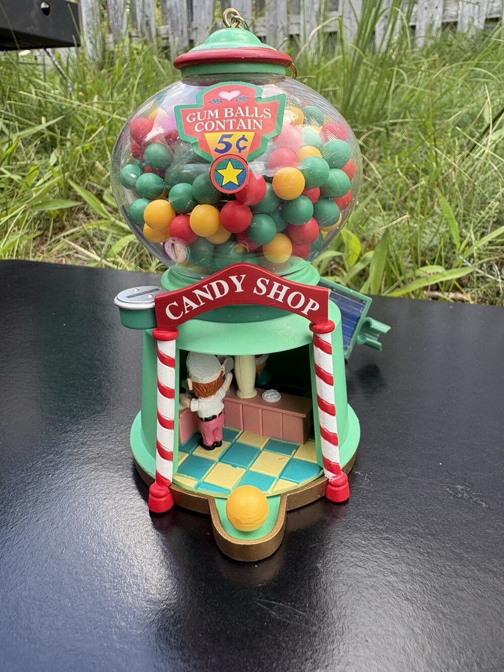 1997 Matrix Ind. Magic/Animated Christmas Ornament Gumball Machine Candy Shop